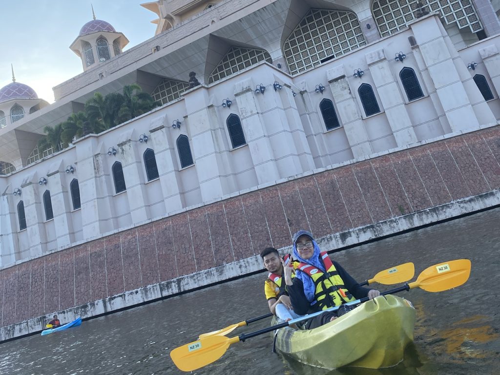 Kayaking at Kelab Tasik Putrajaya